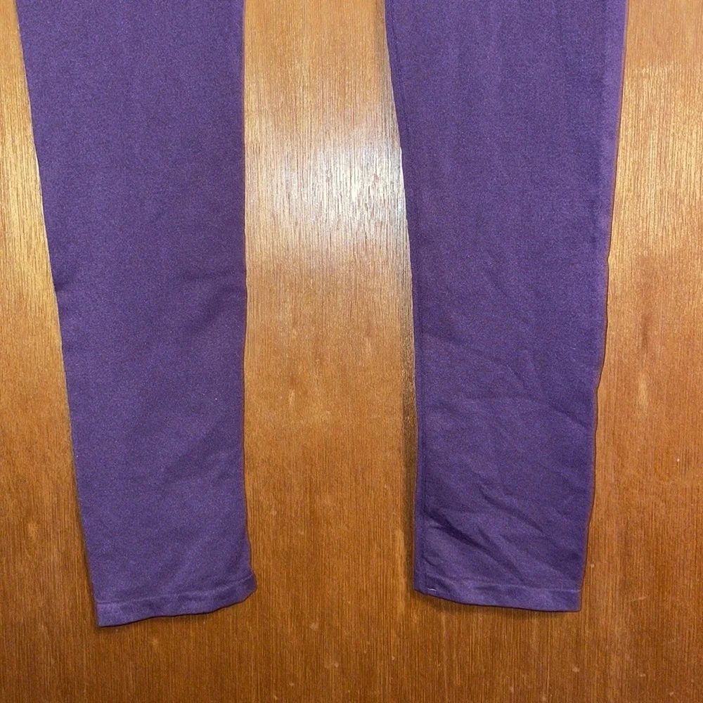 •NINE WEST•NWOT ICON SEAMLESS EGGPLANT HIGH WAISTED NYLON LEGGINGS SIZE M/L - Picture 5 of 6